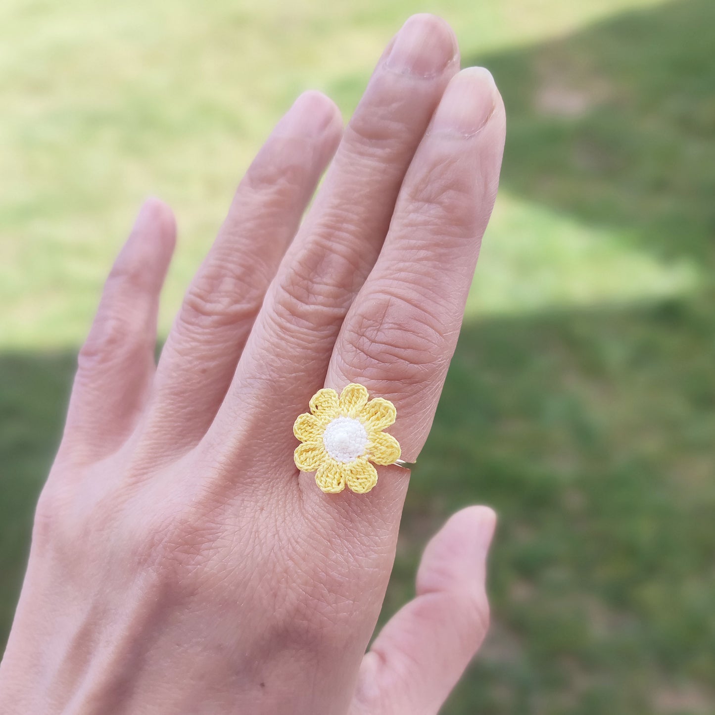 Bague fleur au crochet