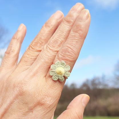 Bague fleur au crochet